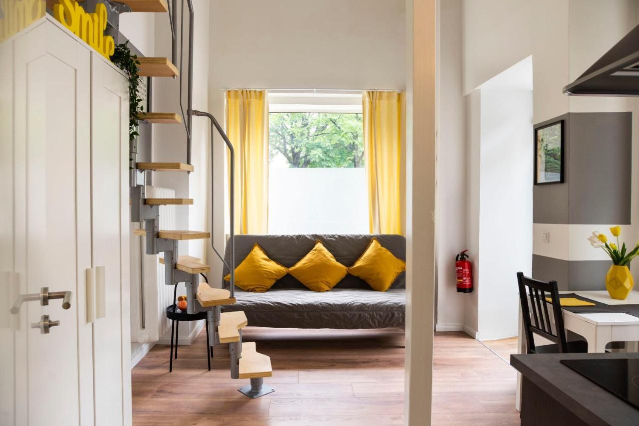 Homely Loft Style Apartment In Berlin Wilmersdorf Luaran gambar
